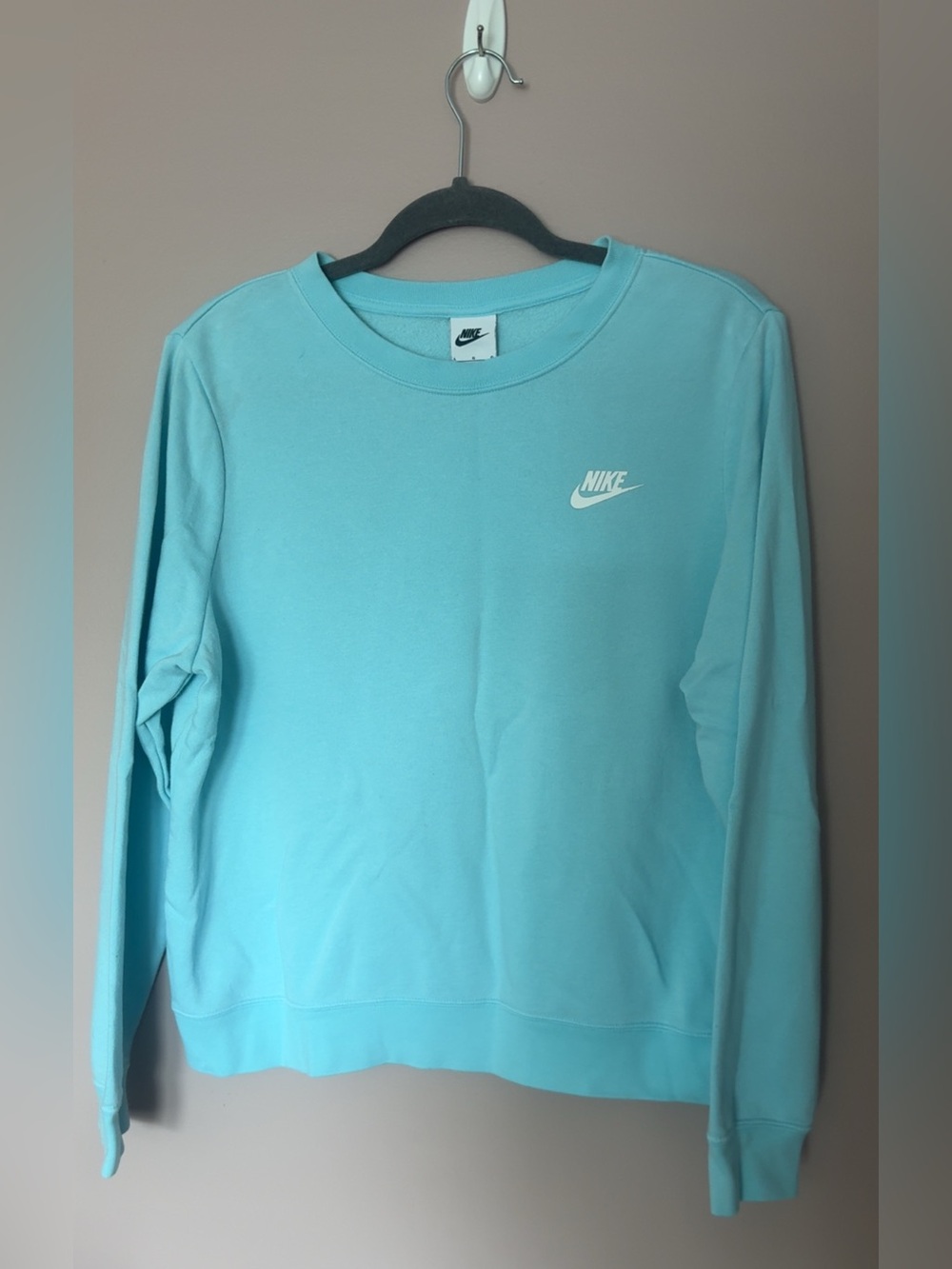 Nike Women’s Sky Blue Crewneck Sweatshirt size L